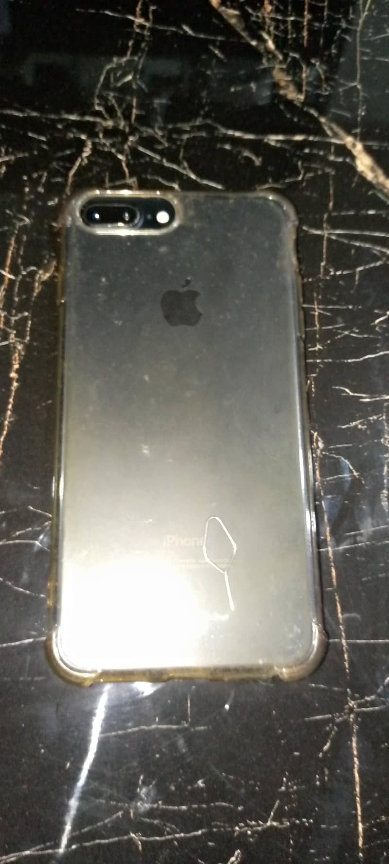 Apple iPhone 7 Plus 1