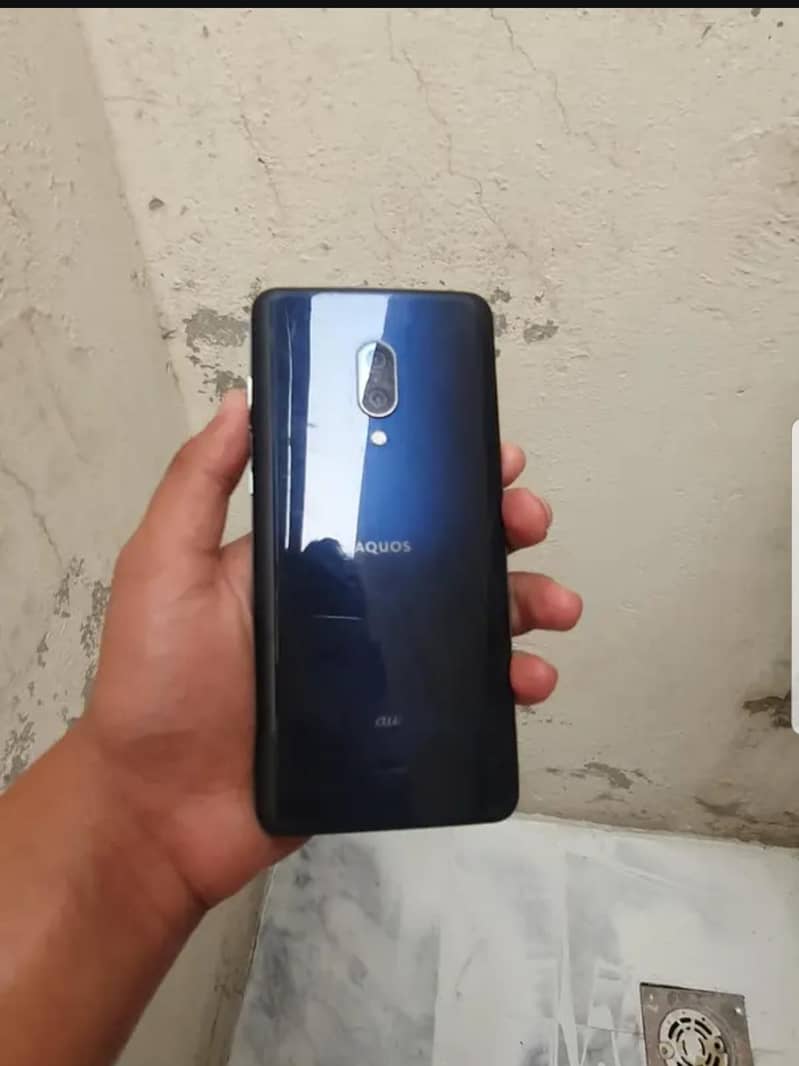 Sharp Aquos Zero 2 0