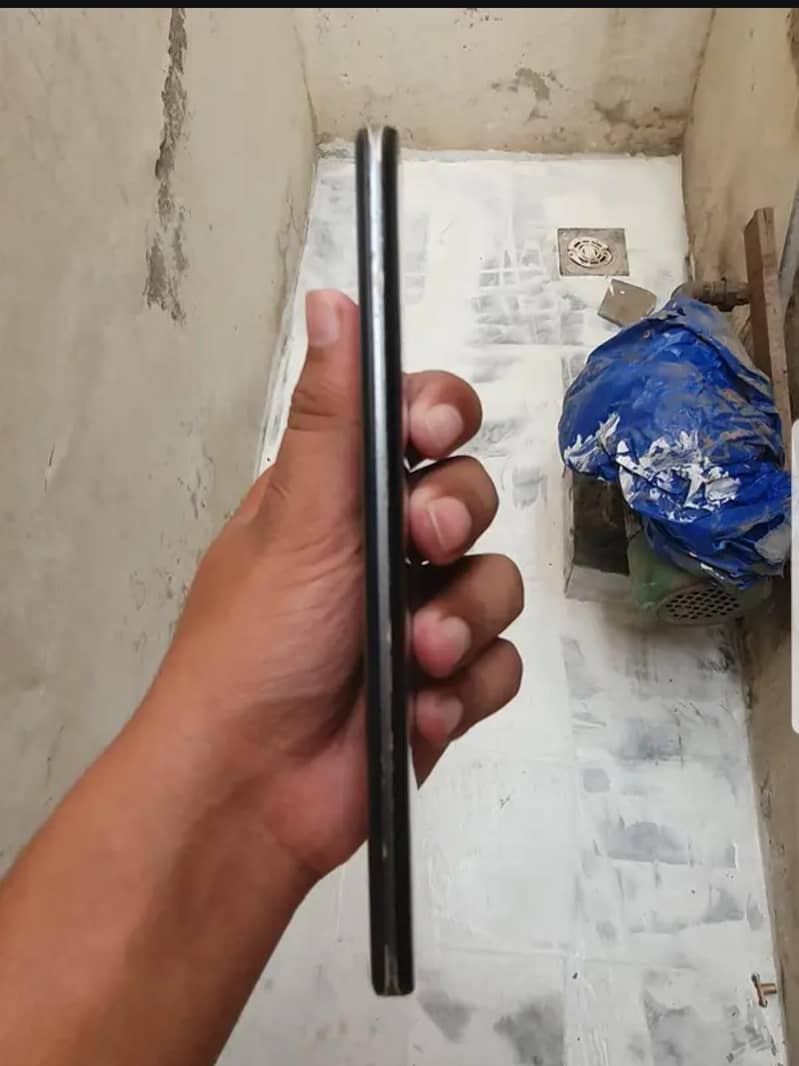 Sharp Aquos Zero 2 7