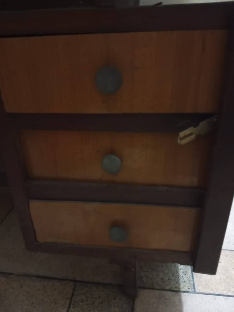 wood table 0
