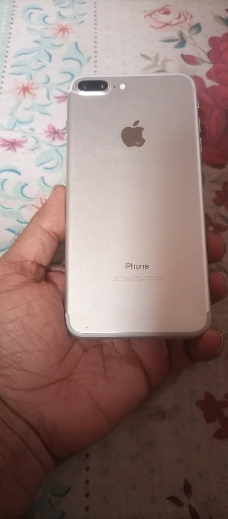 Apple iPhone 7 Plus 1