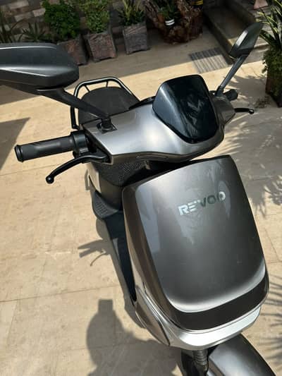Revoo Electric Motorcycle A-11 EX