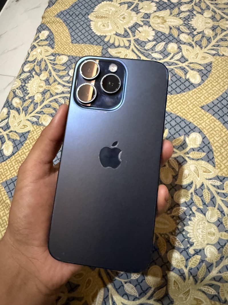 Iphone 15 Pro Max 1