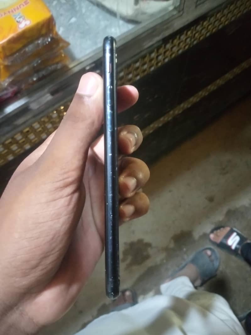 Apple iPhone 7 4