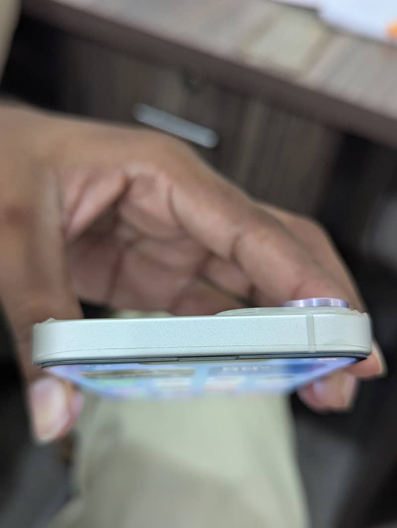 Apple iPhone 14 5