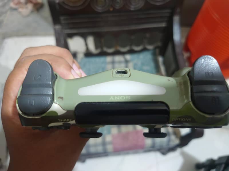 PS4 Controller 1