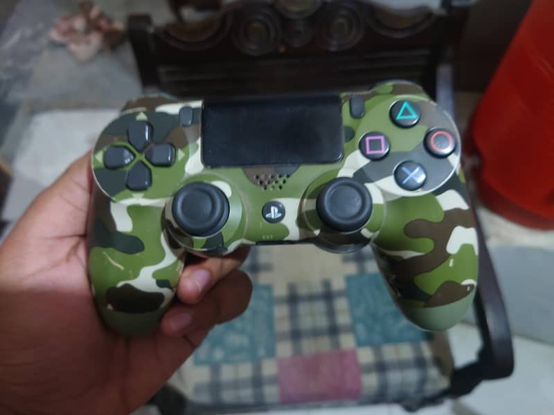 PS4 Controller 3