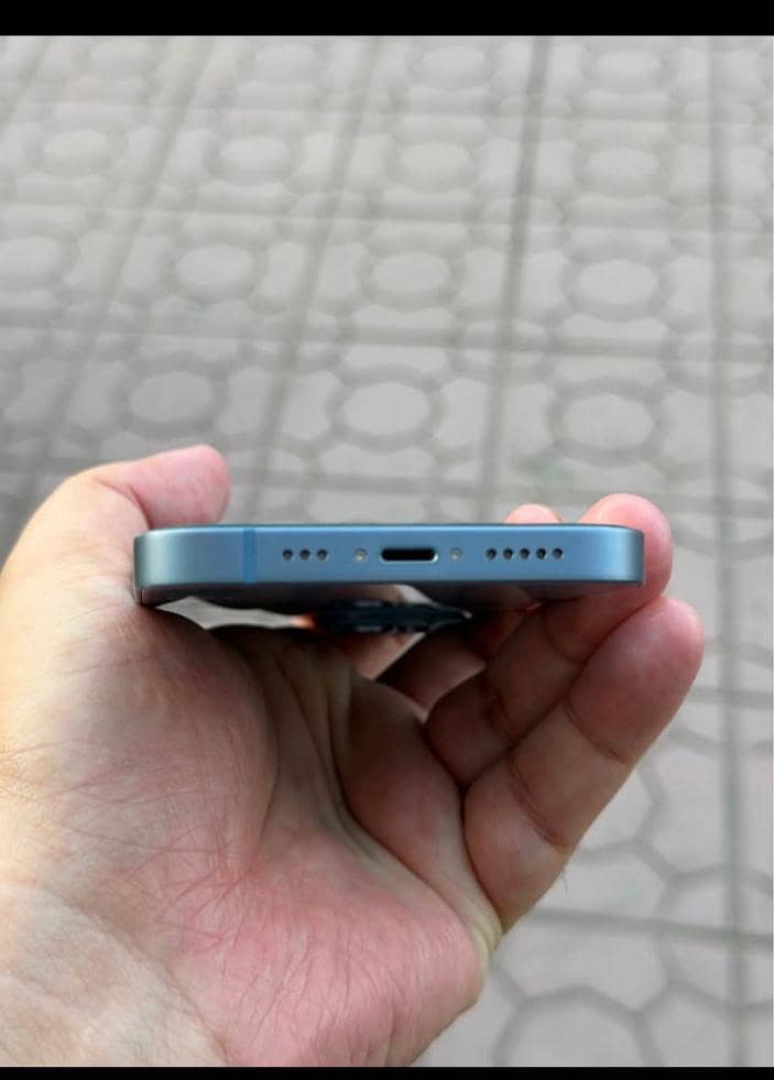 Apple iPhone 14 2