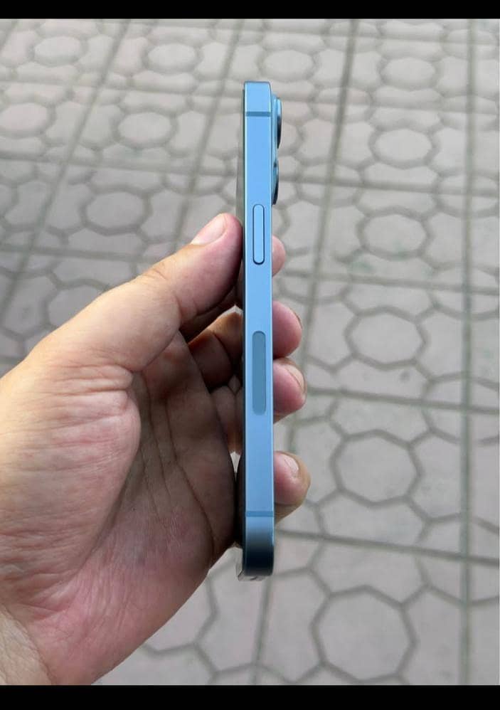 Apple iPhone 14 4