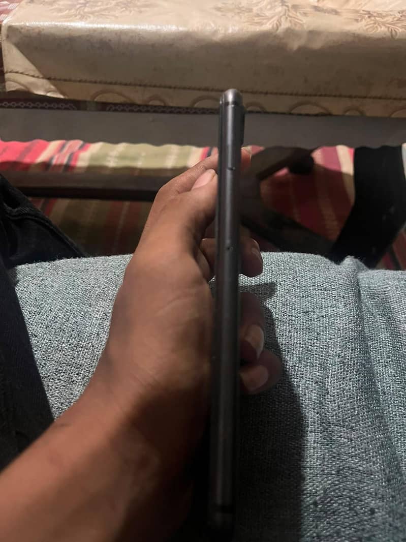 Apple iPhone 8 Plus 2