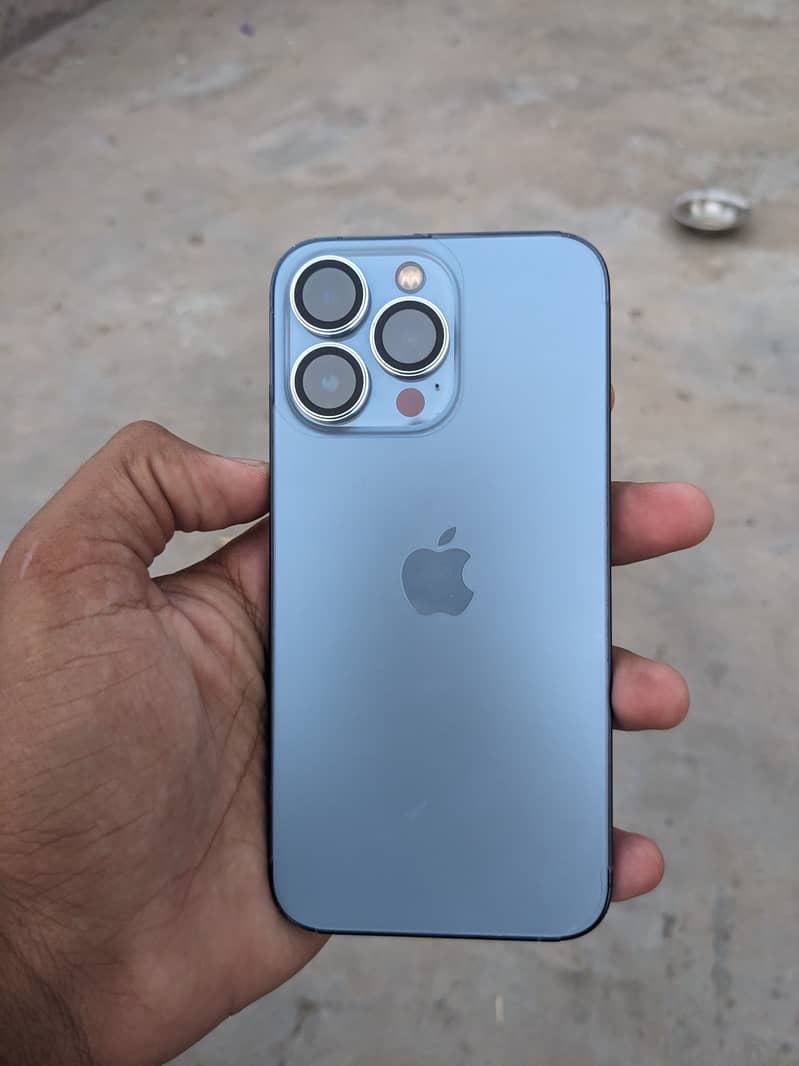 Apple iPhone 13 Pro 0