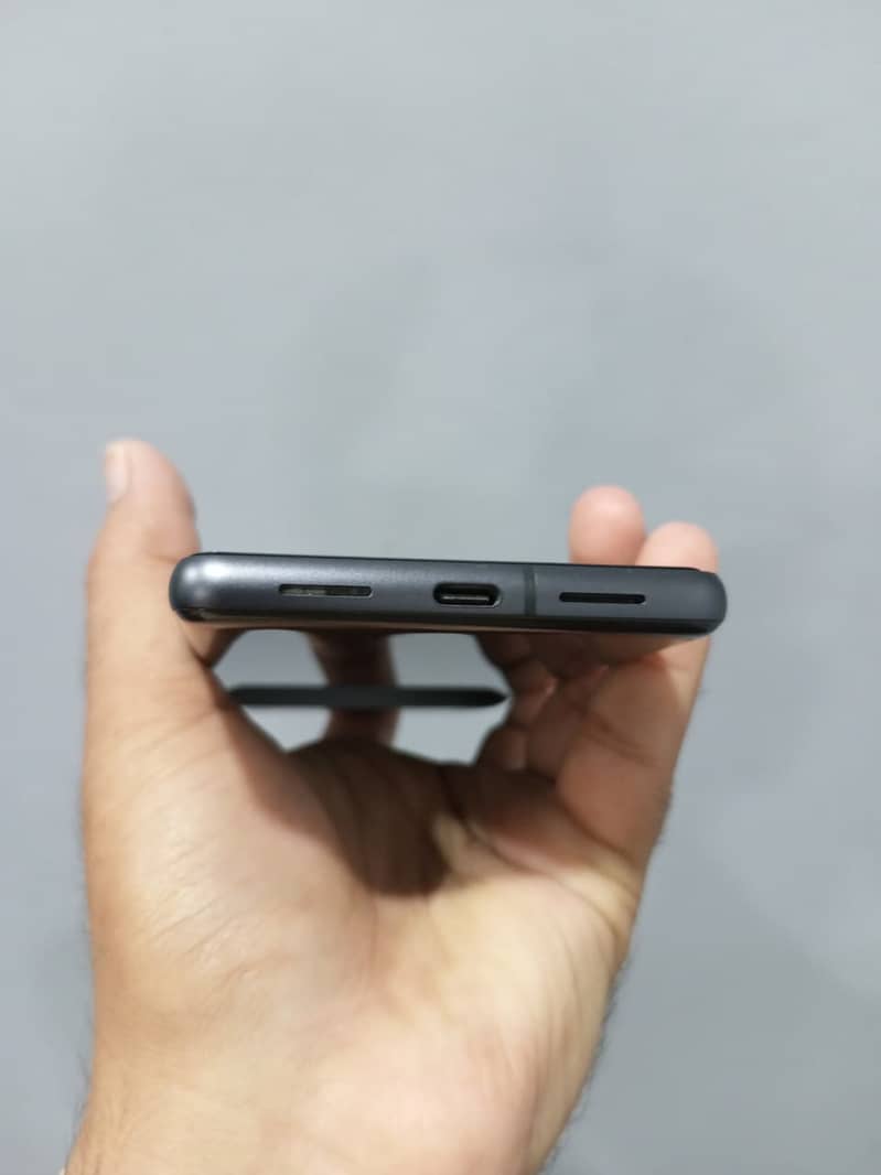 Google Pixel 7 4