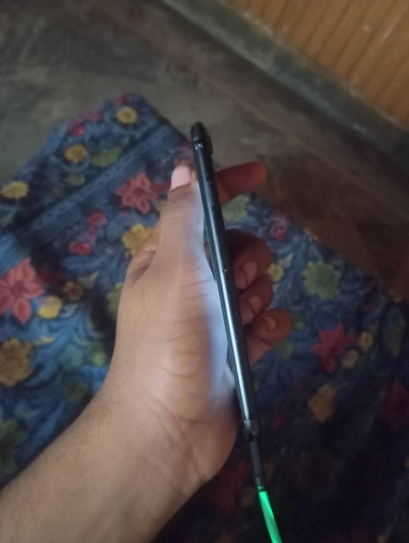 Apple iPhone 7 1