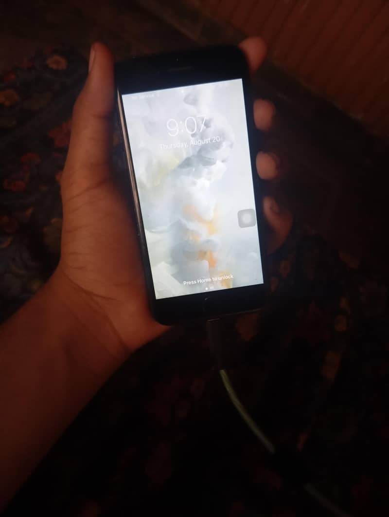 Apple iPhone 7 4