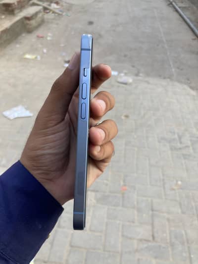 Apple iPhone 14