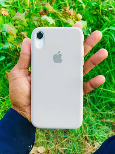 I phone xr 64 gb