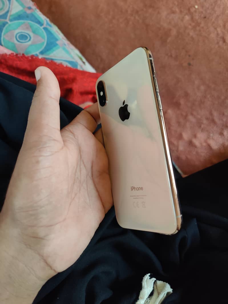 Apple iPhone XS 3