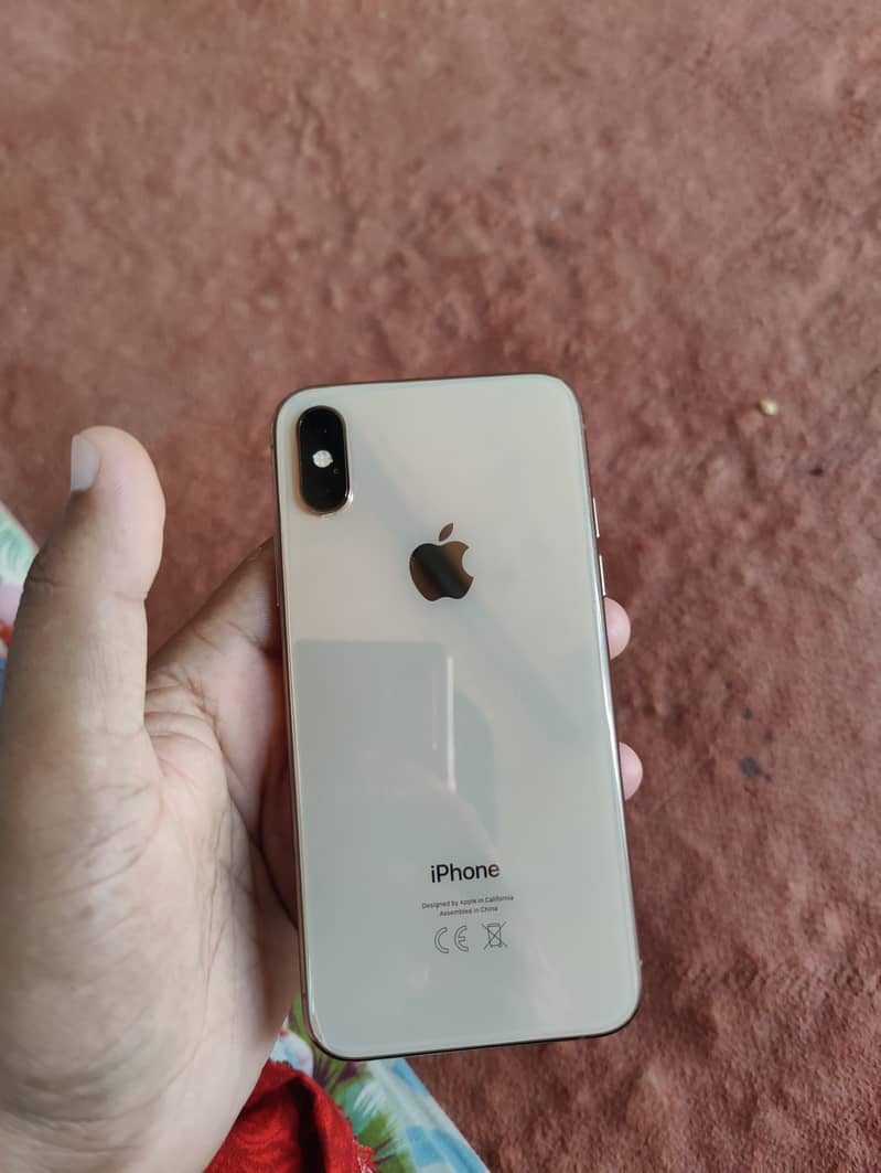 Apple iPhone XS 4