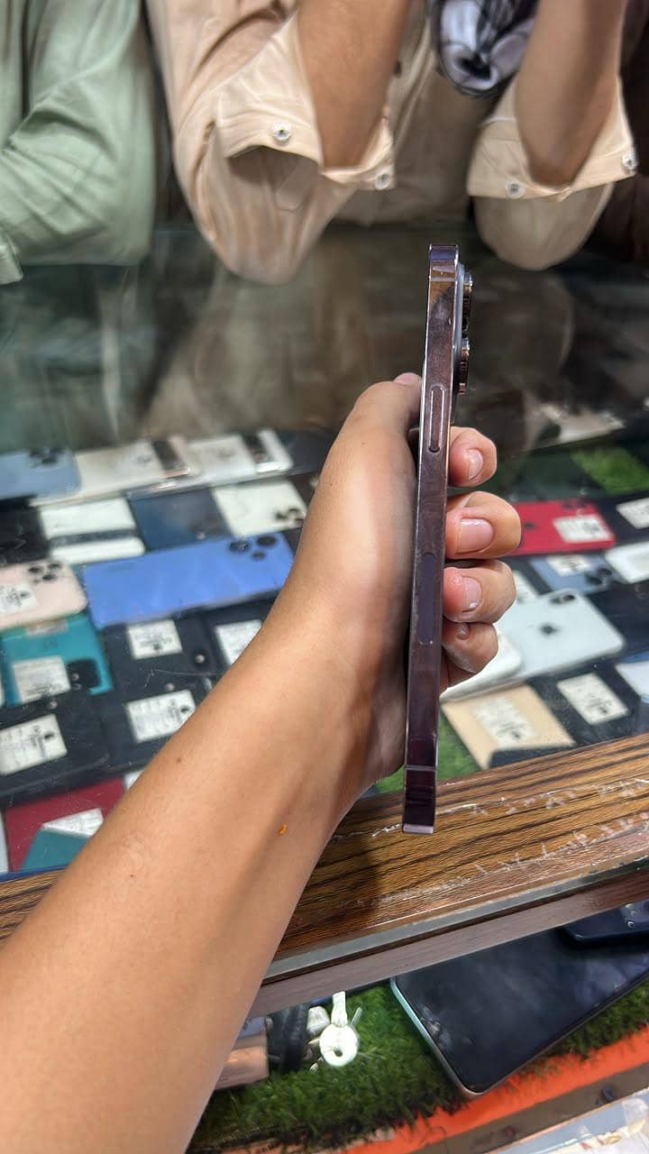 Apple iPhone 14 Pro Max 2