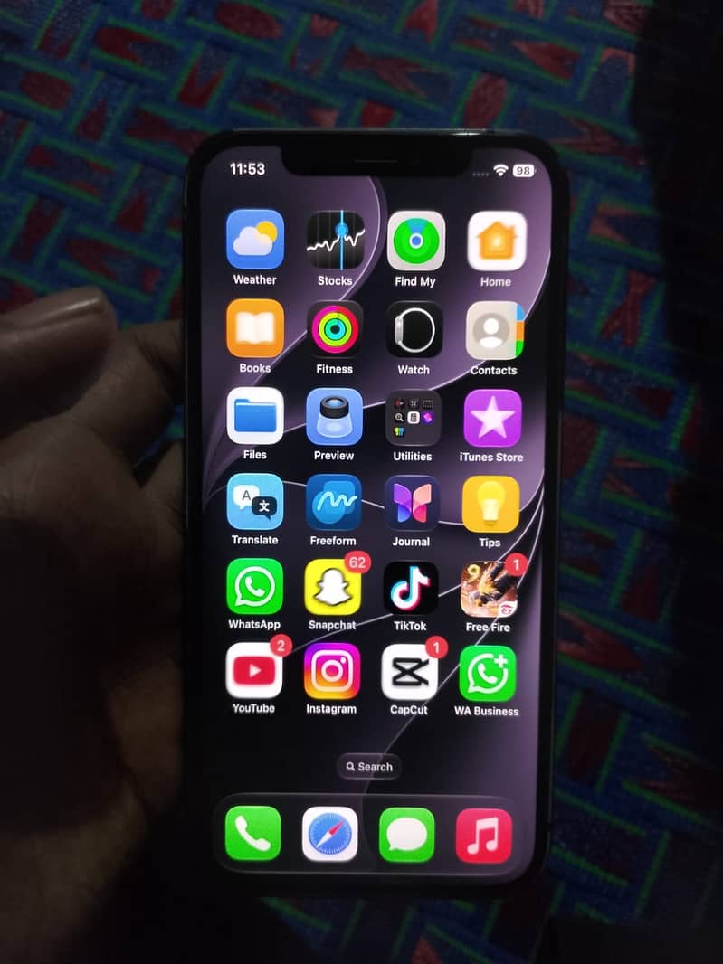 Apple iPhone 12 4