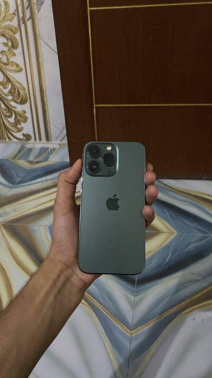 Apple iPhone 13 Pro 2