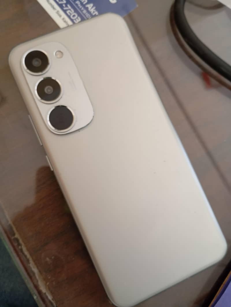 Tecno spark 40 pro plus 4