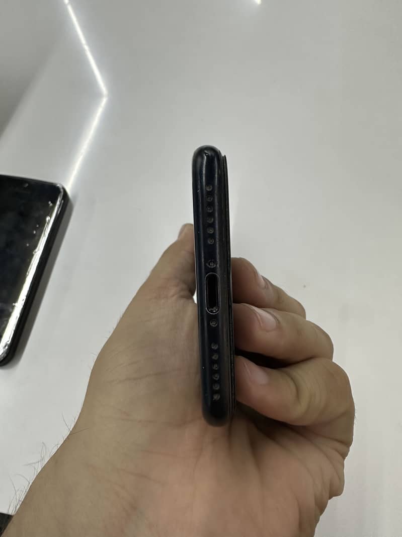 Apple iPhone SE 3