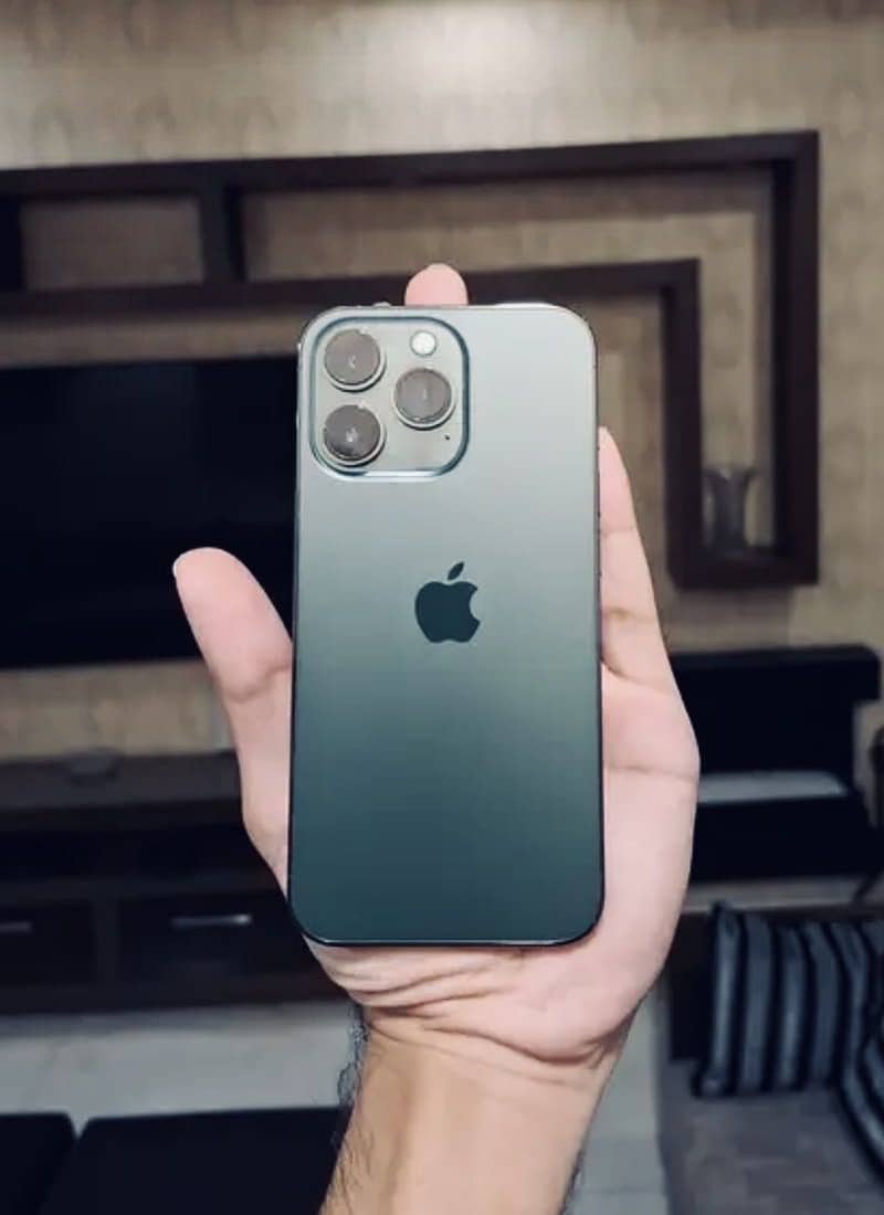 Apple iPhone 13 Pro 2