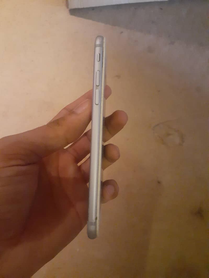 Apple iPhone 6 4