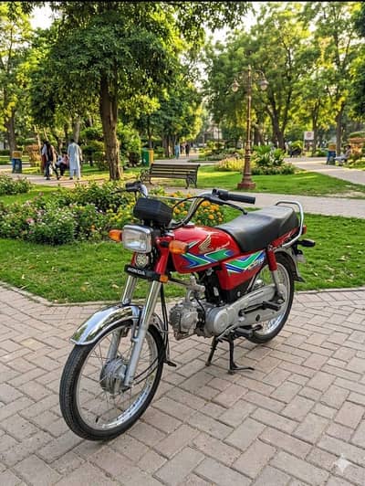 Honda 70 CD urgent for sale WhatsApp 03, 09, 66, 98,137