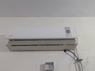 gree 1.5 ton ac in very good condition for sale
