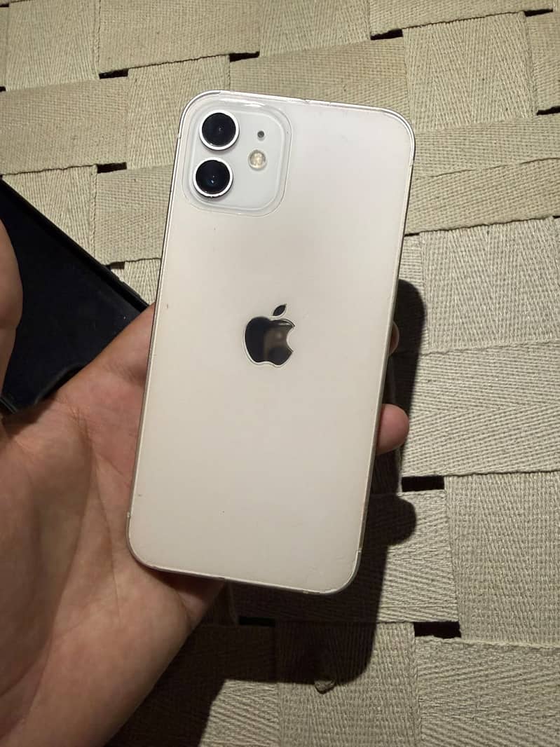 Apple iPhone 12 2