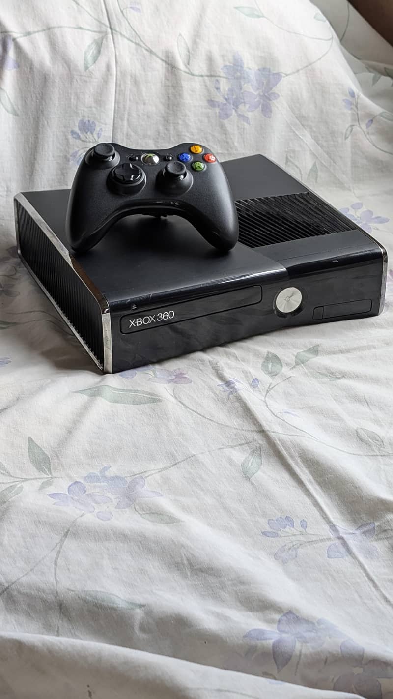 Xbox 360 Slim 250GB | Original & Never Repaired | 1 New Controller 5