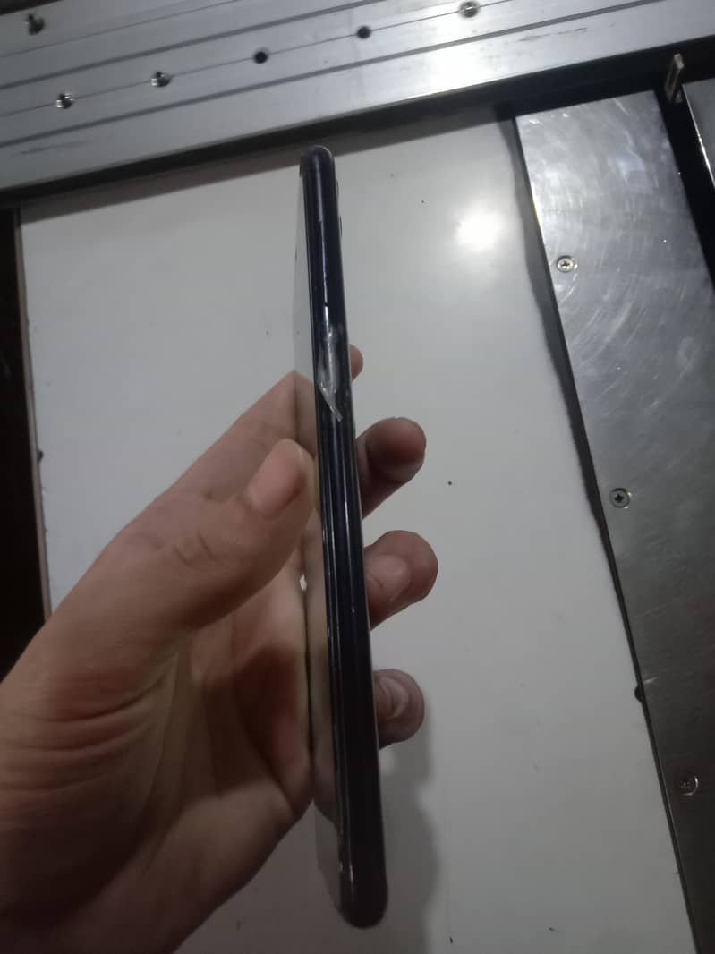 Honor 8C 1
