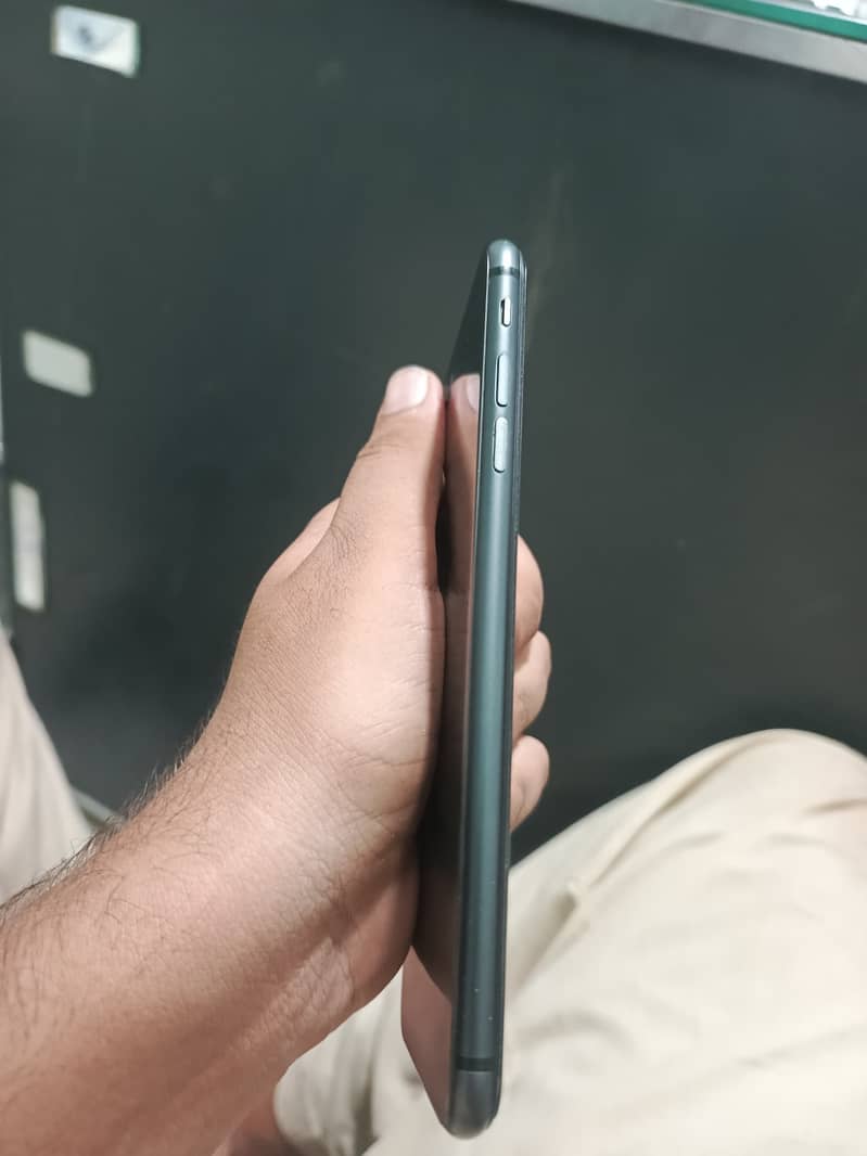 Apple iPhone 8 Plus 2