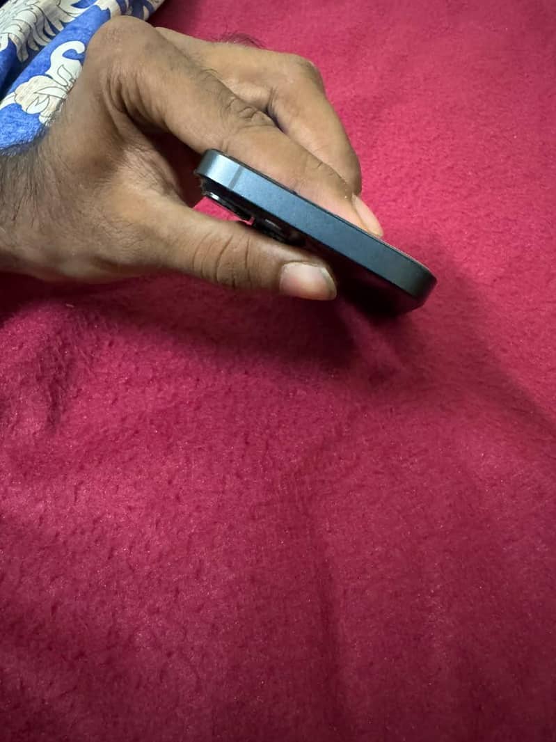 Apple iPhone 14 4