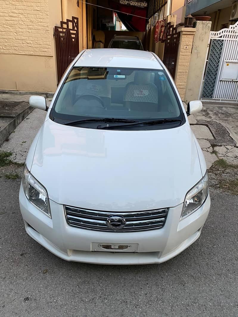 Toyota Axio X 4