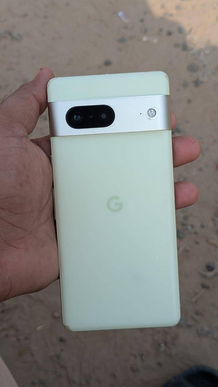 Google Pixel 7 3