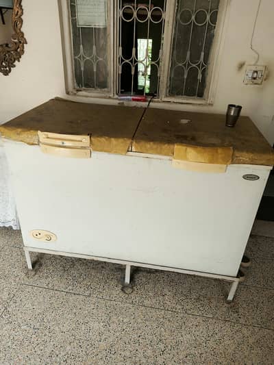 waves deep freezer full size total ganion condition