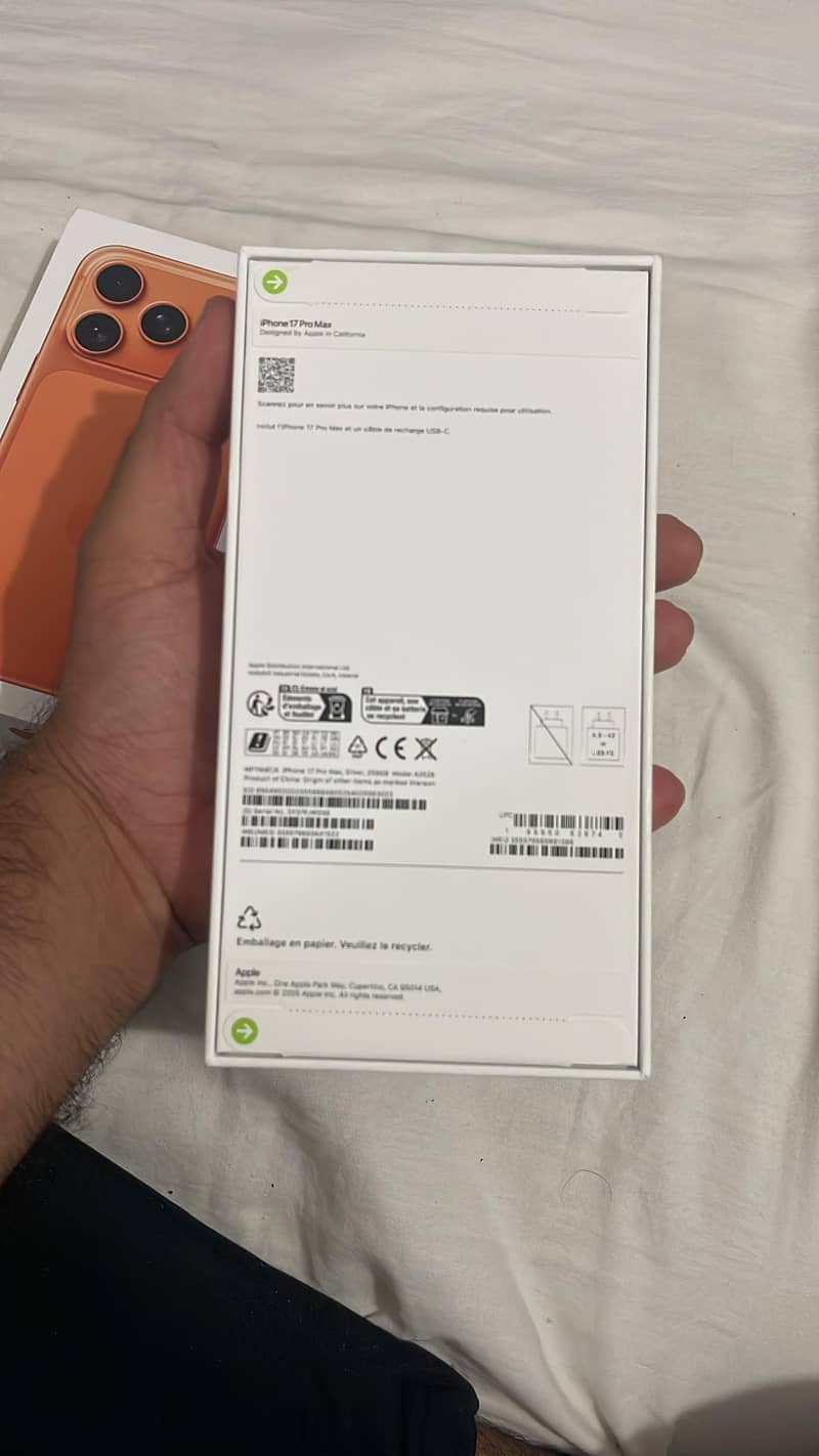 Apple iPhone 17 Pro Max 1