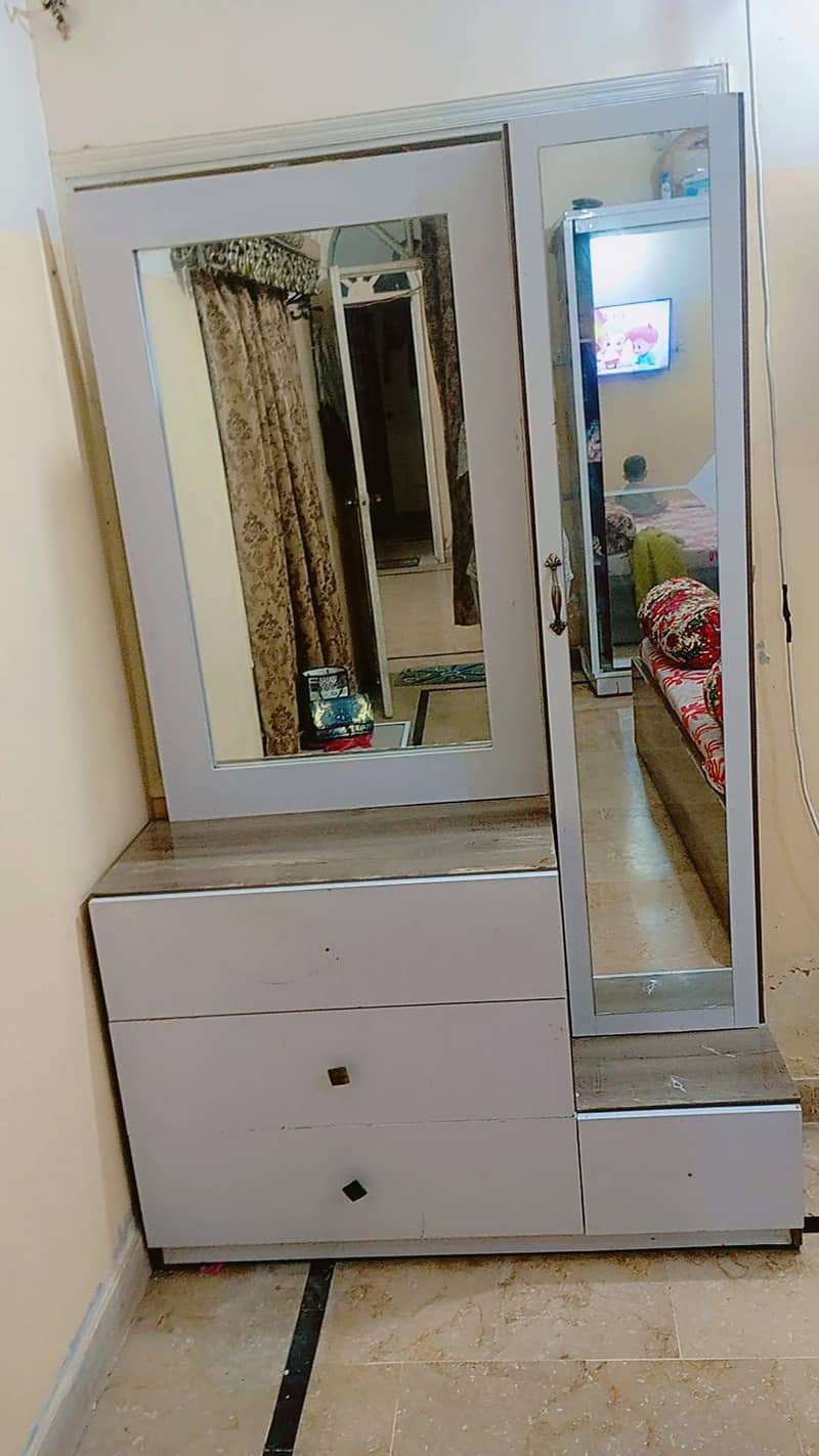 dressing table 2