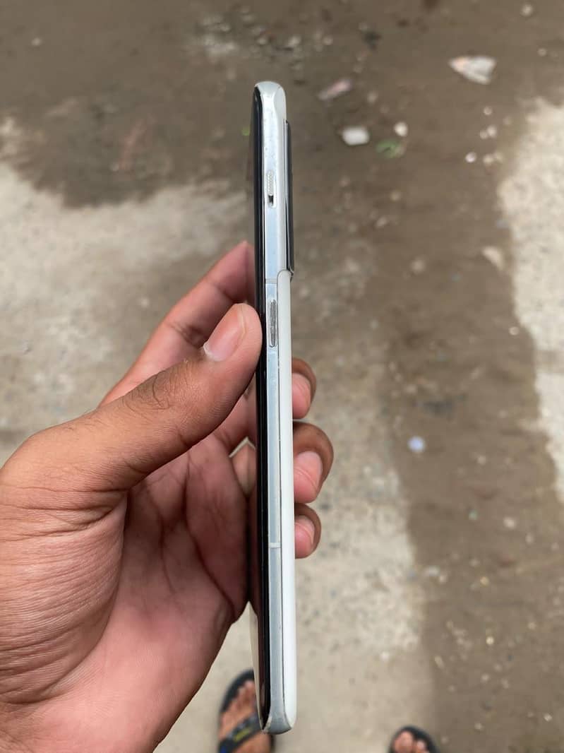 One Plus 10 Pro 7