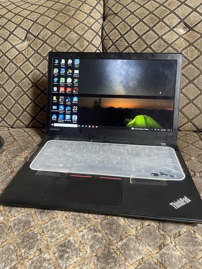 Lenovo thinkpad t470 core i5 7th generation 8/256 with charger