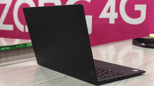 LENOVO X1 CARBON I5 8TH