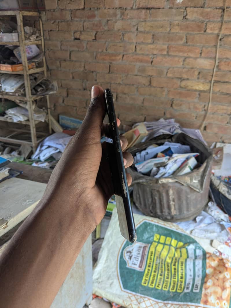 Apple iPhone 7 Plus 0