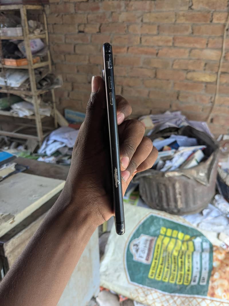 Apple iPhone 7 Plus 1