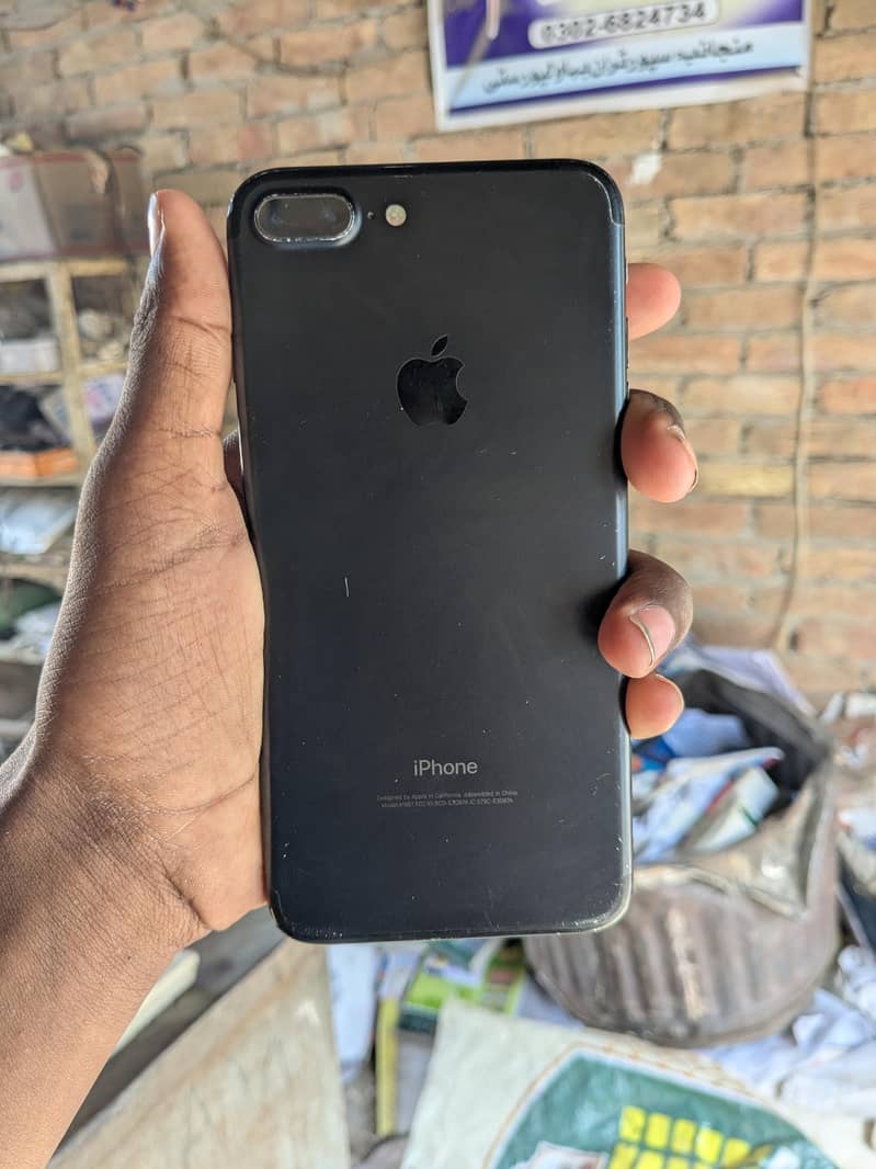 Apple iPhone 7 Plus 4