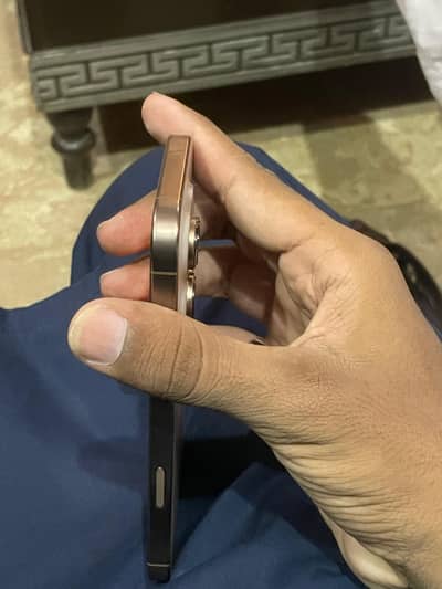 Apple iPhone 16 Pro