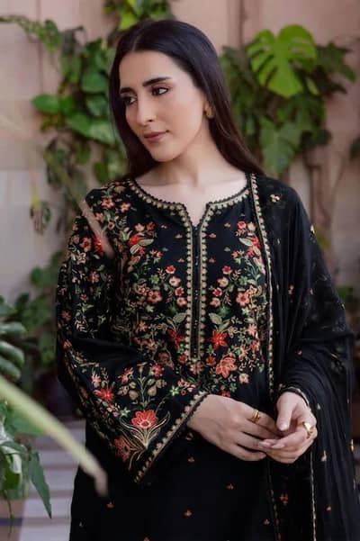 BATIK Premium 3PC Unstitched Lawn Suit heavy Embriodered.