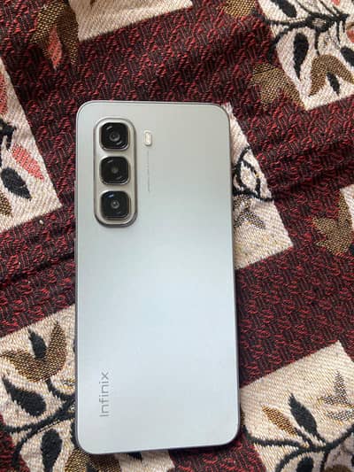 Infinix Hot 50 Pro 8+128 Complete box charger 03057899111 Whatsapp